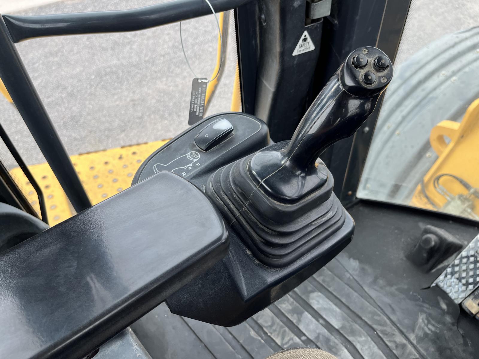 ./imagenes/INVOICE/2019/18085/JOHN DEERE 844K (18).JPG